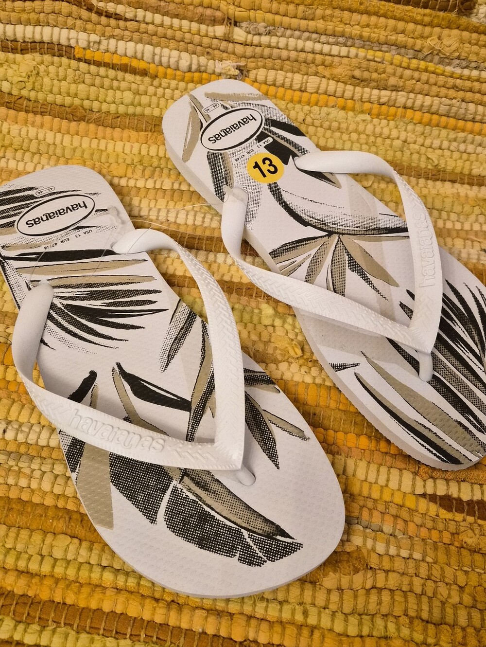 Havaianas White Tropical Print Flip Flops
